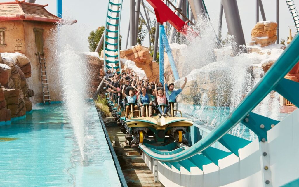 Attraction-aquatique-avec-sensations-fortes-à-PortAventura-World