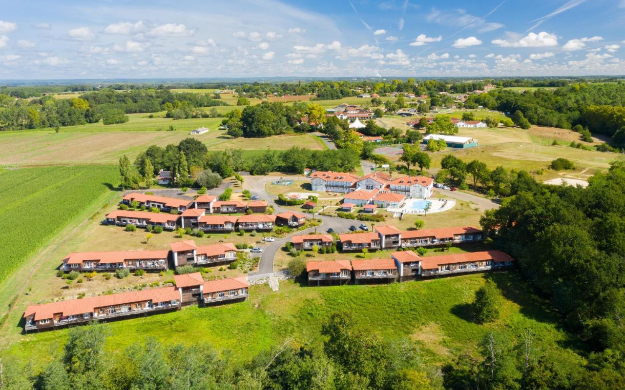 Hameau de la Chalosse en plein coeur de la nature des Landes à Cassen pour des vacances en famille