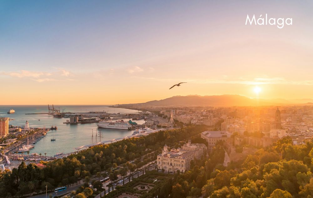 Vue panoramique sur Malaga en Espagne, circuit en Andalousie