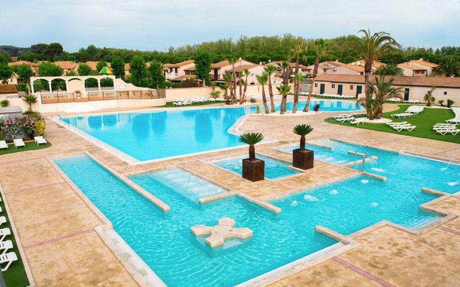 Domaine les Tamaris et les Portes du Soleil piscine