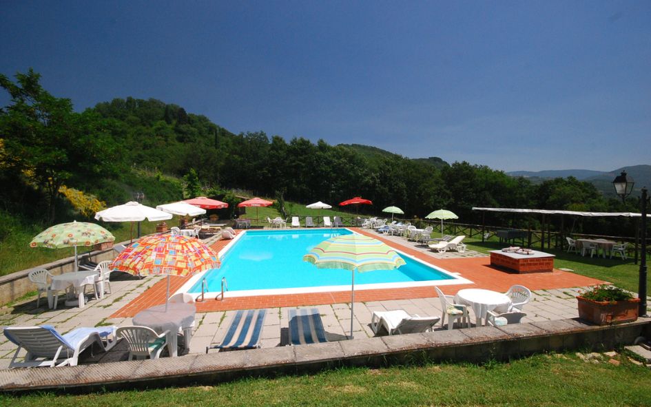 Domaine Vigna la Corte piscine exterieure avec transats