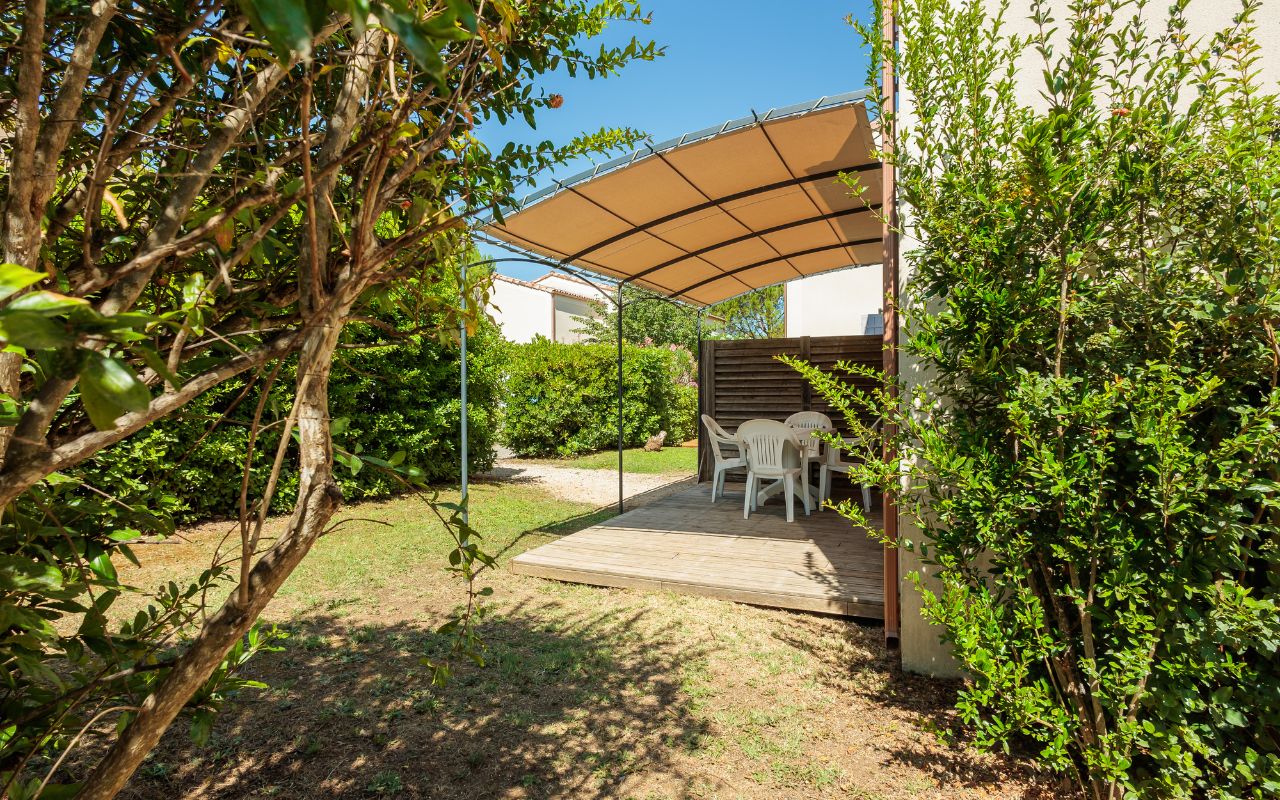 Extérieur privatif et arboré des appartement de la résidence Les Demeures du Ventoux