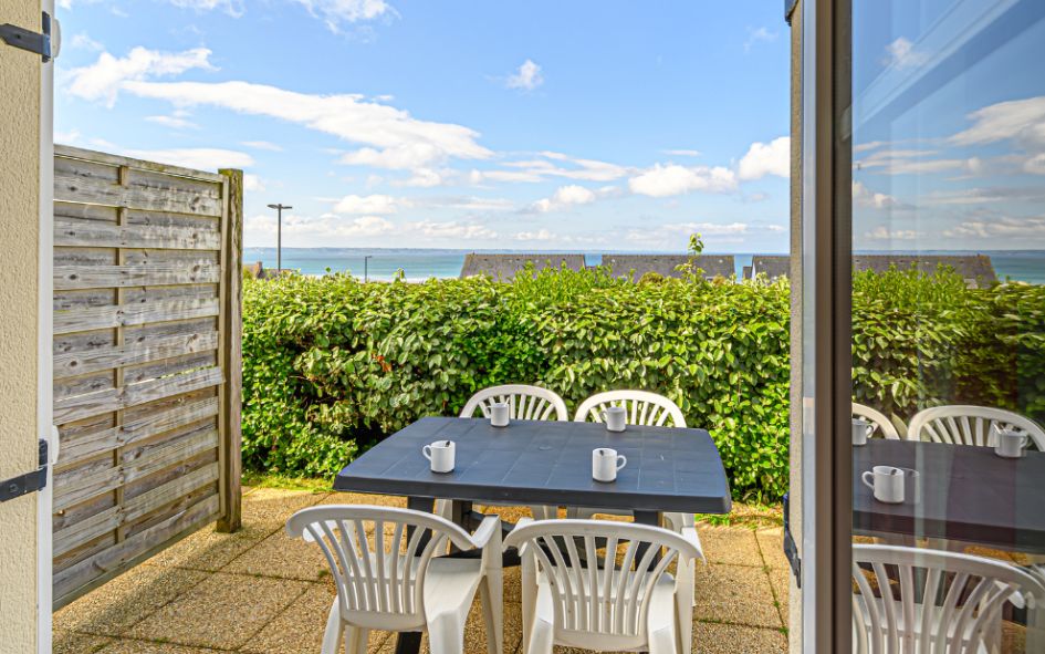 Les Terrasses de Pentrez terrasse vue mer