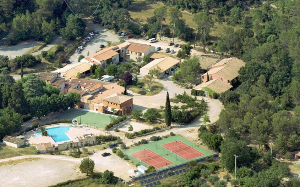 LE DOMAINE DU THRONNET