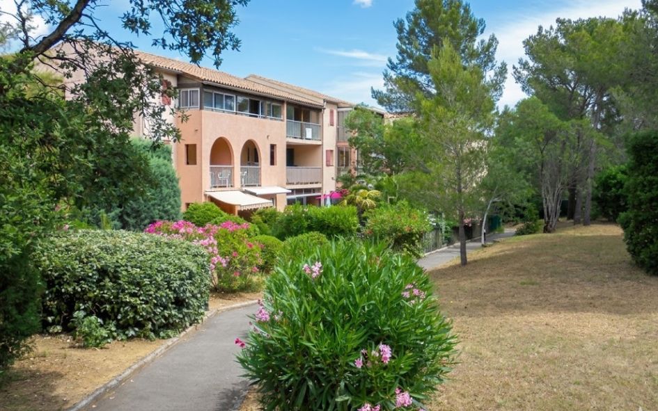 Résidence Les Gémeaux 2 au coeur d'un parc arboré dans un cadre calme dans le Var