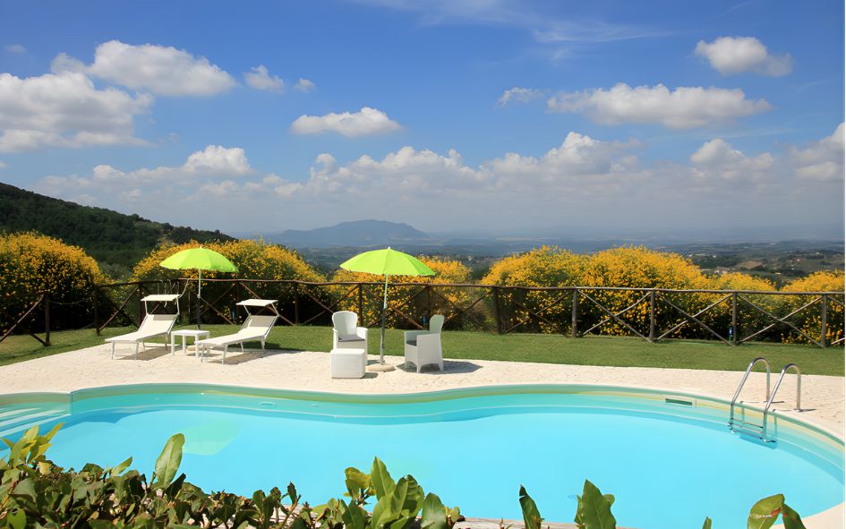 Residence Caprareccia piscine vue campagne