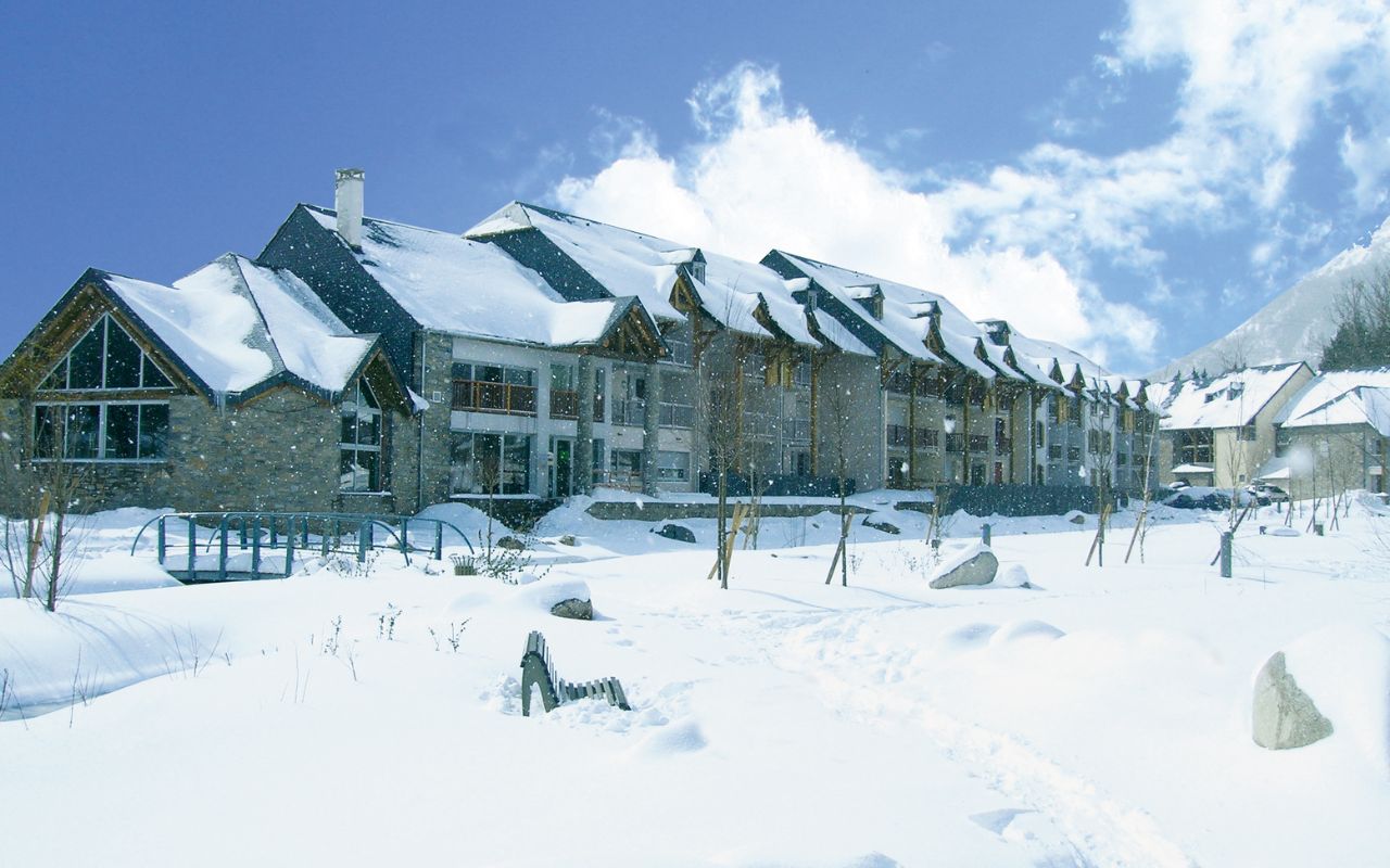 Résidence Le Domaine de l'Ardoisière à Saint-Lary-Soulan en bordure de rivvière environnement calme et familial