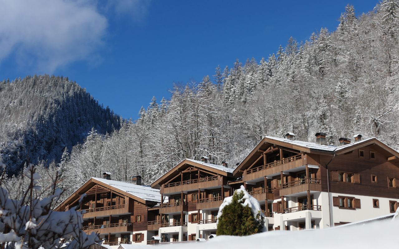 Résidence Les Grandes Alpes à la Clusaz perchée au coeur du village