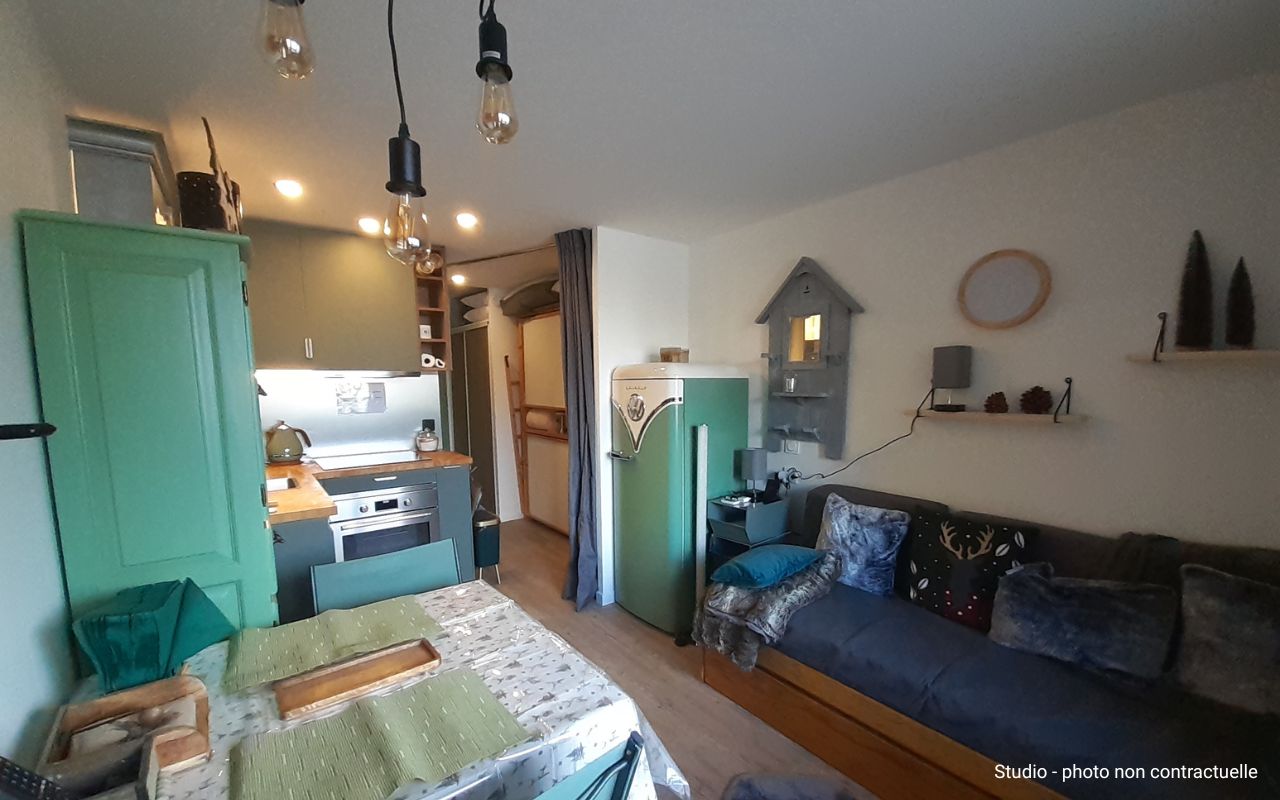 Pièce à vivre dans les salons des studios des appartements en diffus à Valfréjus