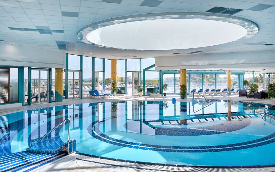 Village club La Font des Horts piscine interieure