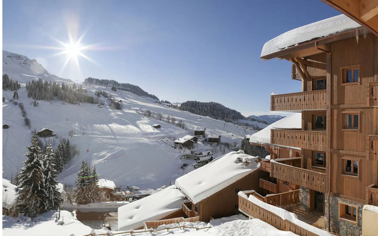 Facade extérieure de la résidence le village de lessy
